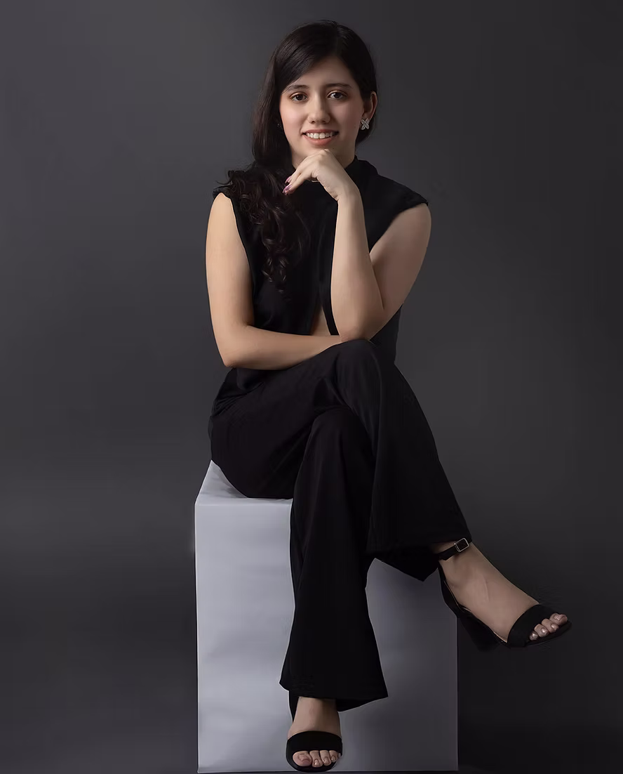 Leslie Serratos — diseñadora de moda en Monterrey